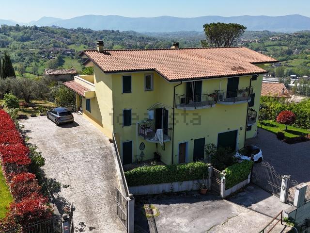 Casa in vendita a Torrice, Lazio