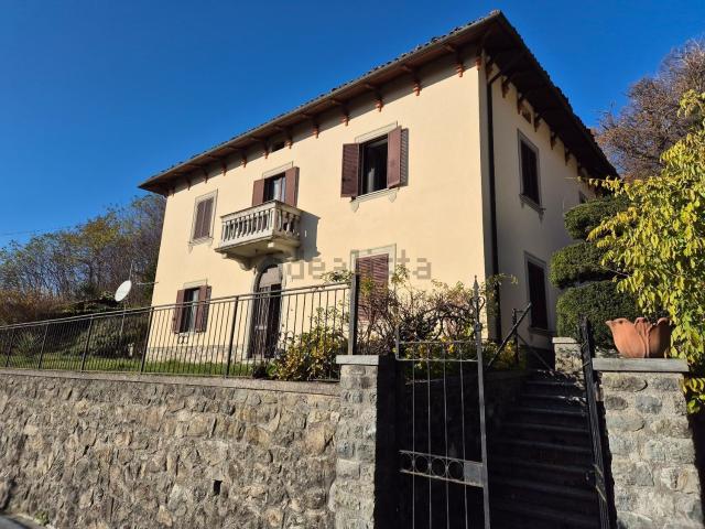 Casa in vendita a Unione Comuni Garfagnana, Castiglione Di Garfagnana