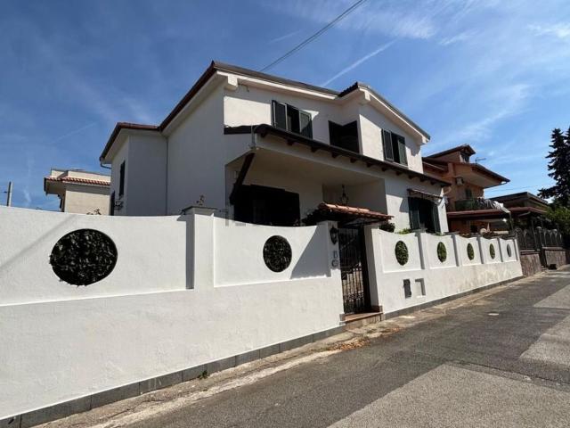 Casa in vendita a Giugliano In Campania, Campania