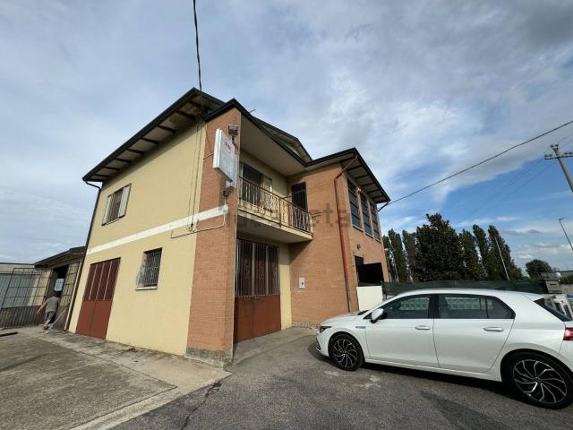 Casa in vendita a Unione Comuni Modenesi Area Nord, Concordia Sulla Secchia
