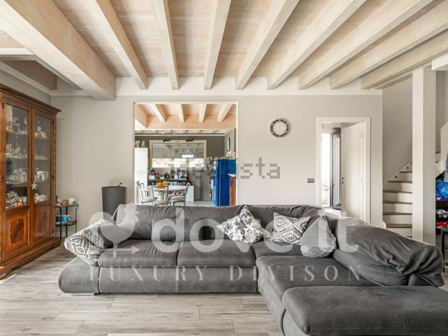 Casa in vendita a Piazza Santo Stefano, Cernobbio