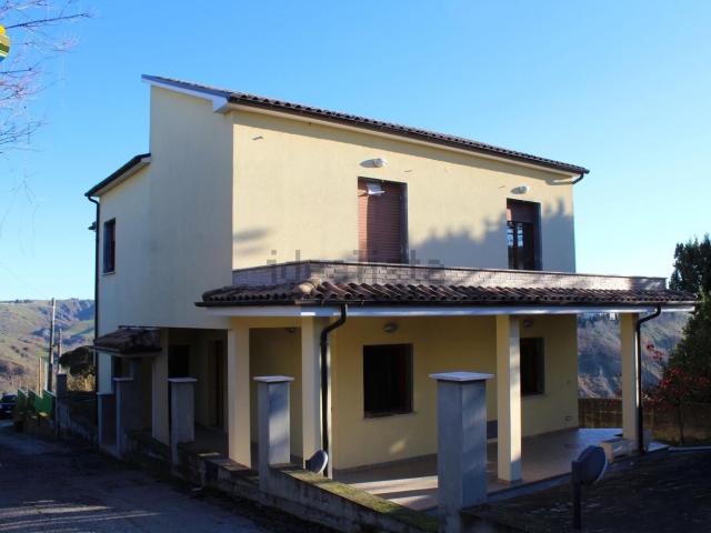 Casa in vendita a Montefino, Abruzzo