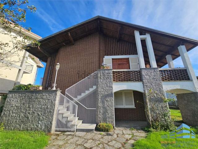 Casa in vendita a Biandrate, Novara