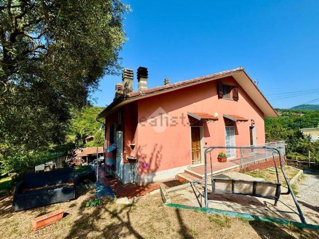 Casa in vendita a Torrazza, Sant'olcese