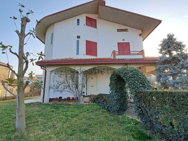 Casa in vendita a Villa Andreoli, Lanciano