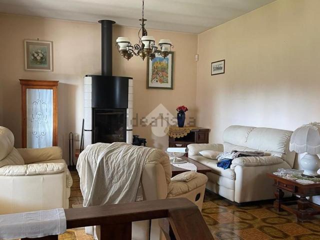 Casa in vendita a San Luca di Padernello, Paese
