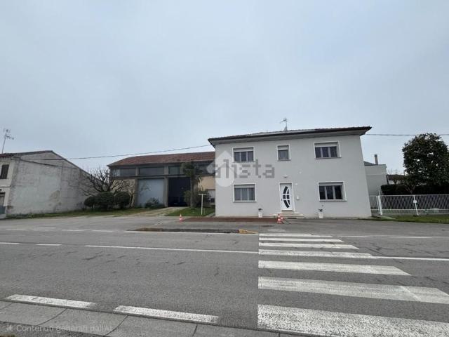 Casa in vendita a Conventello, Ravenna