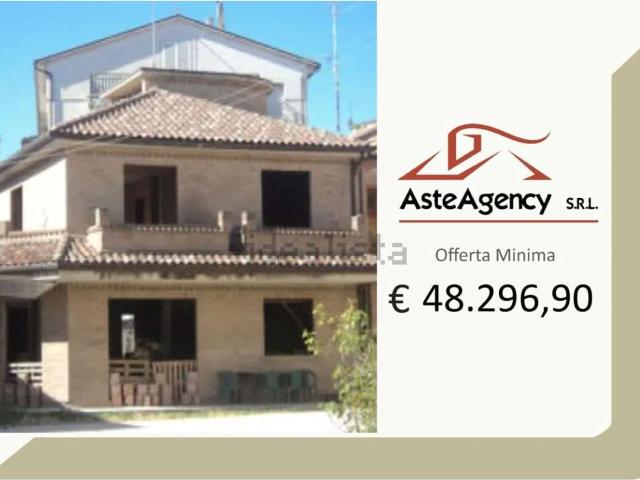 Casa in vendita a Marche, Fermo