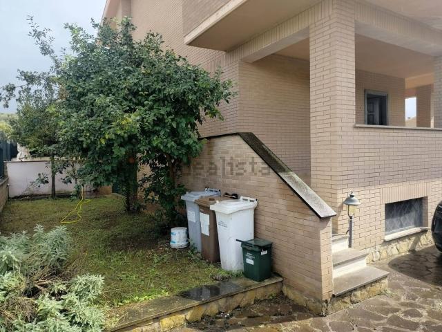 Casa in vendita a Guidonia Montecelio, Roma Capitale