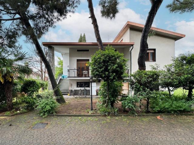 Casa in vendita a Monza, Cederna