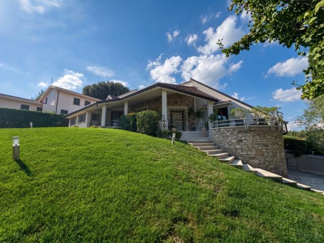 Casa in vendita a Fucecchio, Firenze