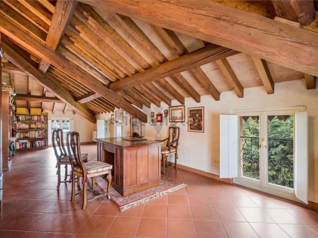 Casa in vendita a Buon Pastore, Re