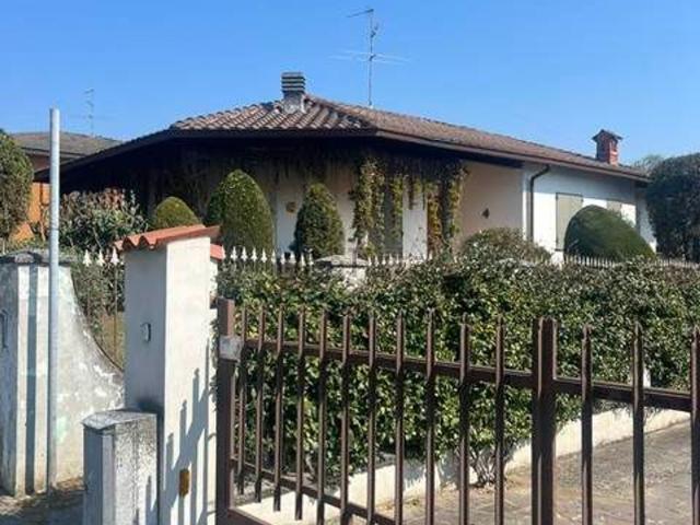 Casa in vendita a Offanengo, Lombardia