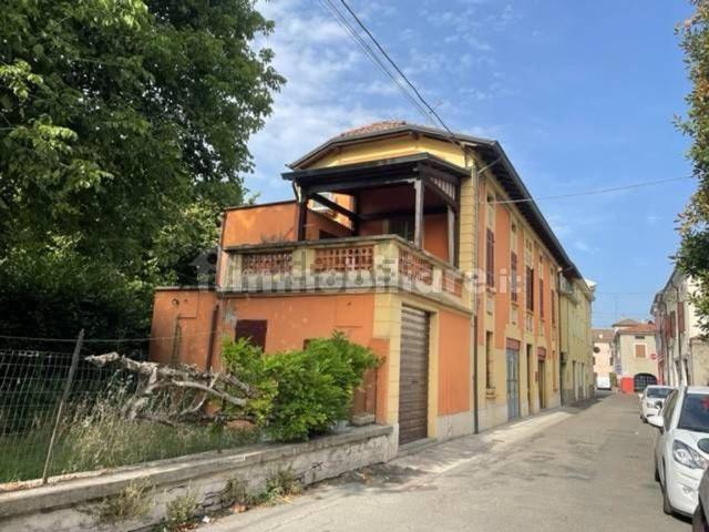 Casa in vendita a San Secondo Parmense, Reggio Emilia
