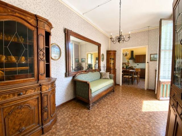 Casa in vendita a Alba, Cuneo