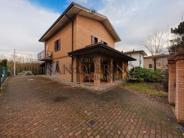 Casa in vendita a Unione dei comuni del Distretto Ceramico, Maranello