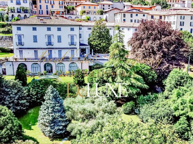 Casa in vendita a Como, Lombardia