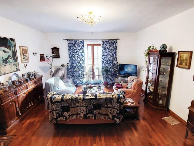 Casa in vendita a Montemazzano, Piombino