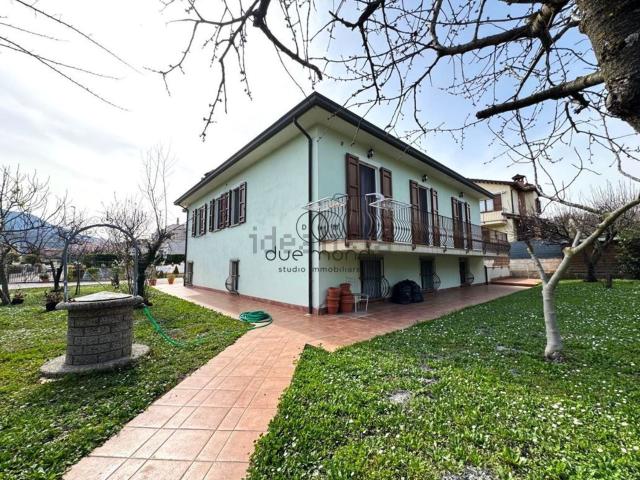 Casa in vendita a Spoleto, Umbria