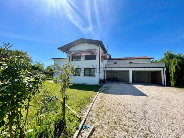 Casa in vendita a Azzano Decimo, Friuli-Venezia Giulia