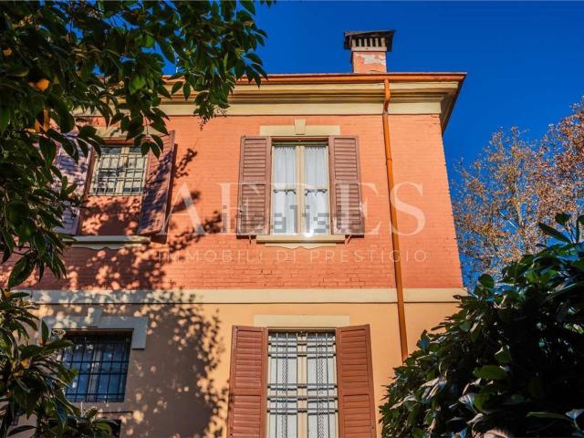Casa in vendita a Centro Storico, Modena