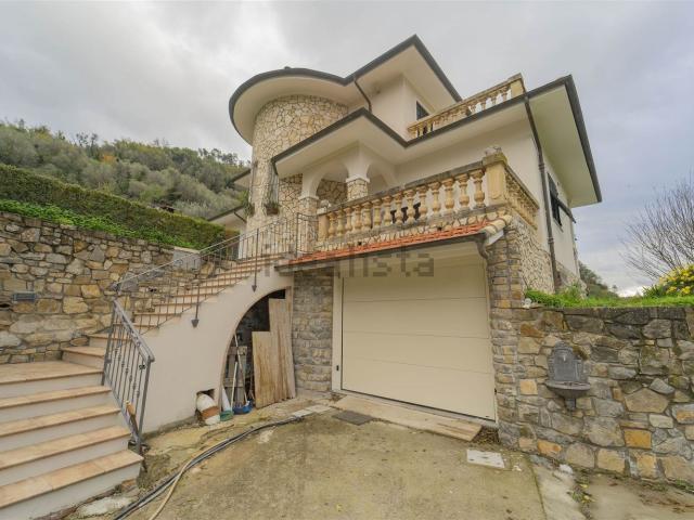 Casa in vendita a Vallecrosia, Liguria
