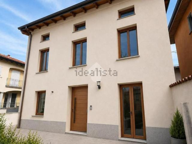 Casa in vendita a Urgnano, Lombardia