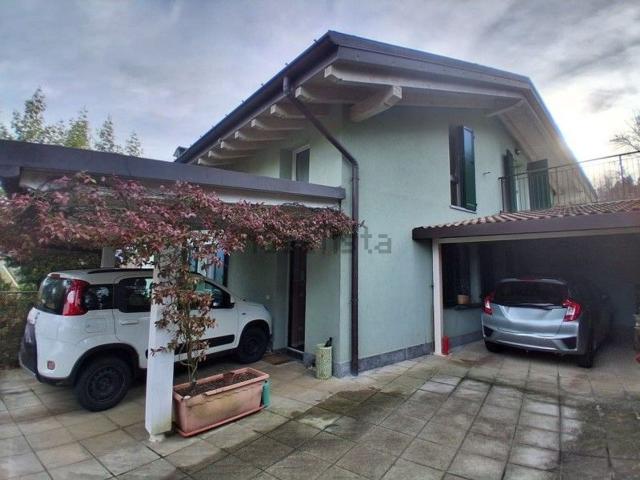Casa in vendita a Comunità Montana del Piambello, Lavena Ponte Tresa