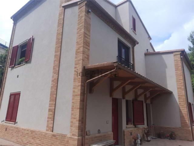 Casa in vendita a Vergini, Marche