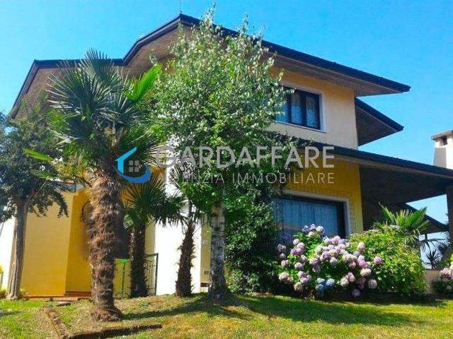 Casa in vendita a Manerba Del Garda, Lombardia