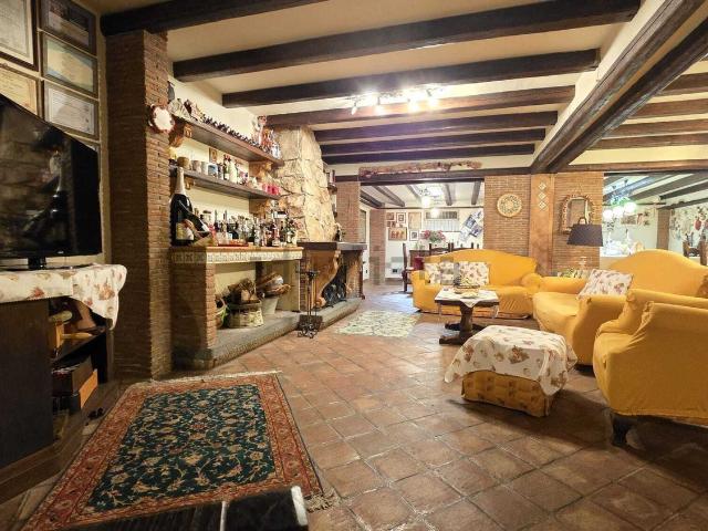 Casa in vendita a Ficarazzi, Aci Castello