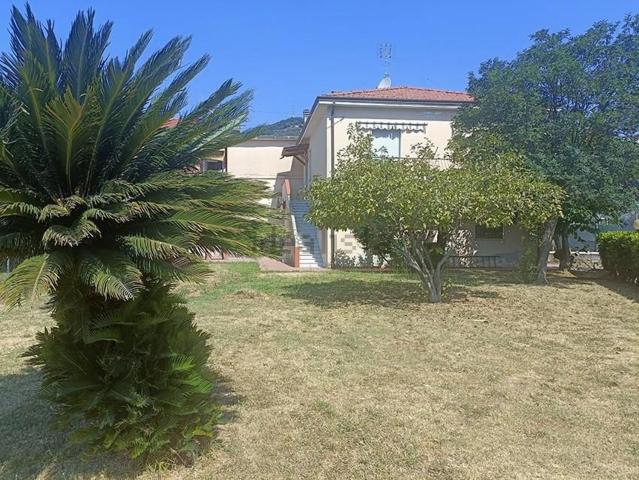 Casa in vendita a San Luca, Carrara