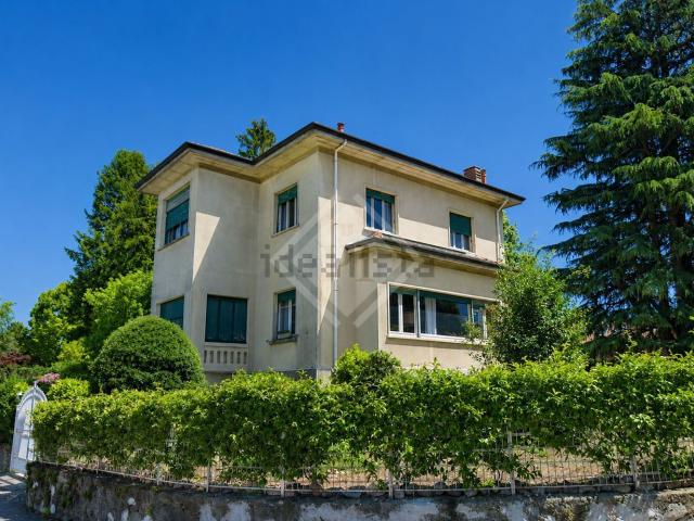 Casa in vendita a Comunità Montana del Piambello, Cantello