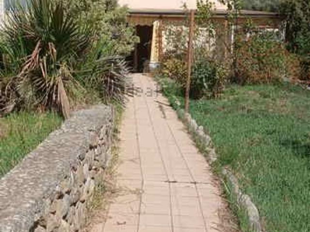 Casa in vendita a Dolceacqua, Liguria