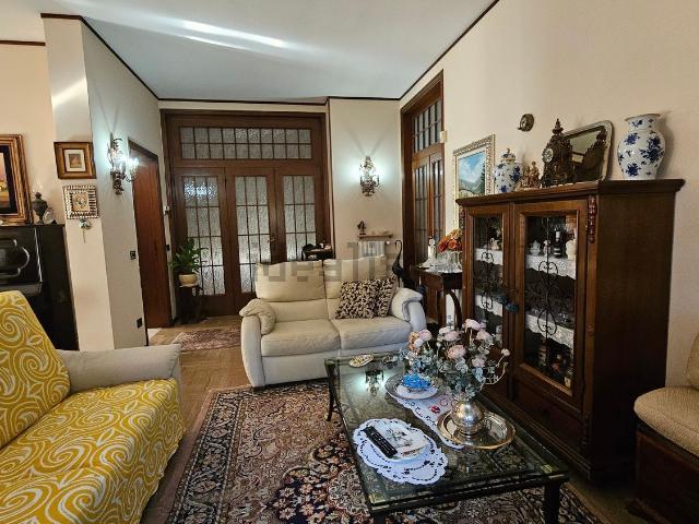 Casa in vendita a Carpaneto Piacentino, Reggio Emilia
