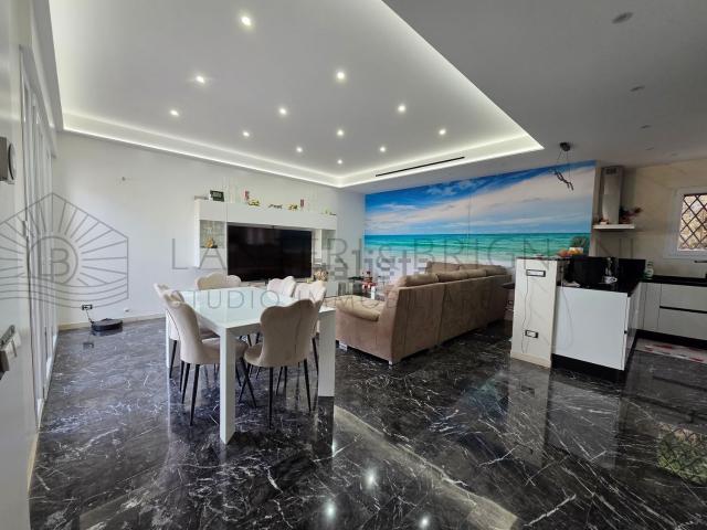Casa in vendita a Camporosso mare, Camporosso