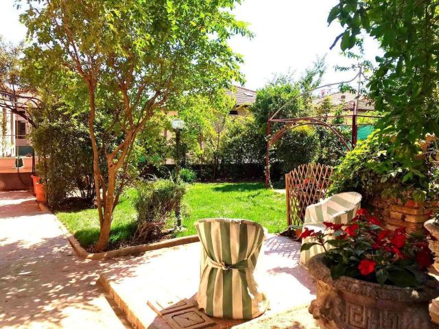 Casa in vendita a Zona Est, Brescia