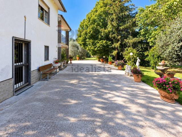 Casa in vendita a Santarello, Soriano nel Cimino