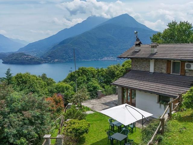 Casa in vendita a Pianello Del Lario, Lombardia