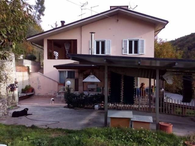 Casa in vendita a Porchiano, Marche