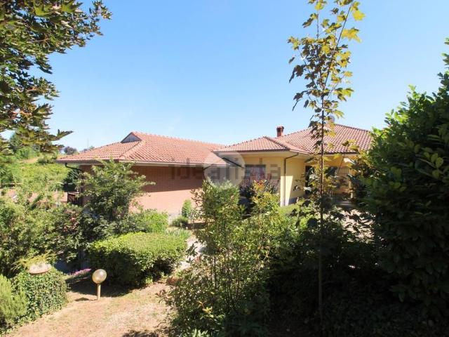 Casa in vendita a Cinzano, Piemonte
