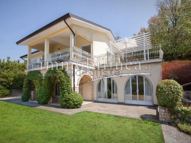 Casa in vendita a Torri Del Benaco, Veneto