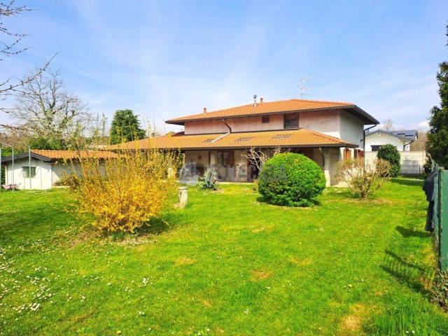 Casa in vendita a Peveranza, Cairate