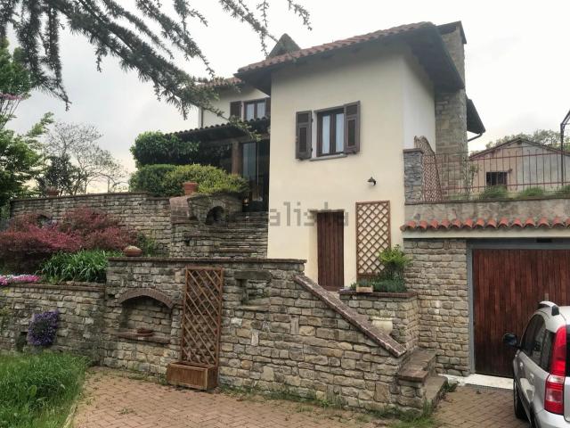 Casa in vendita a Cairo Montenotte, Liguria