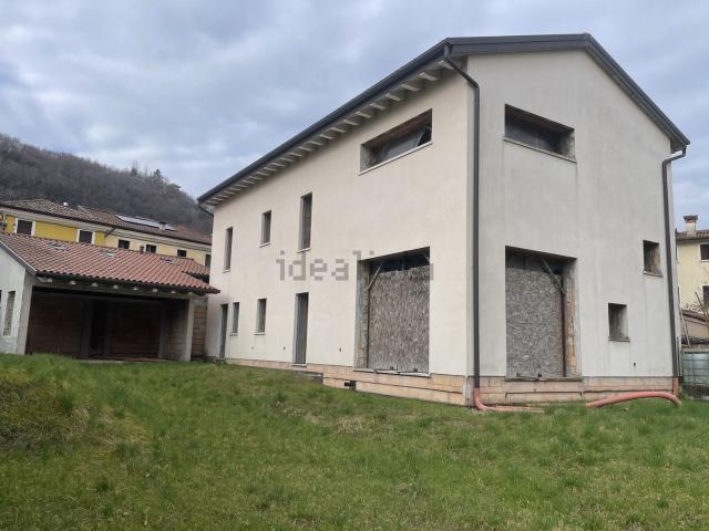 Casa in vendita a Marostica, Veneto