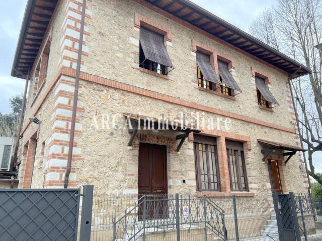 Casa in vendita a Tonfano, Toscana