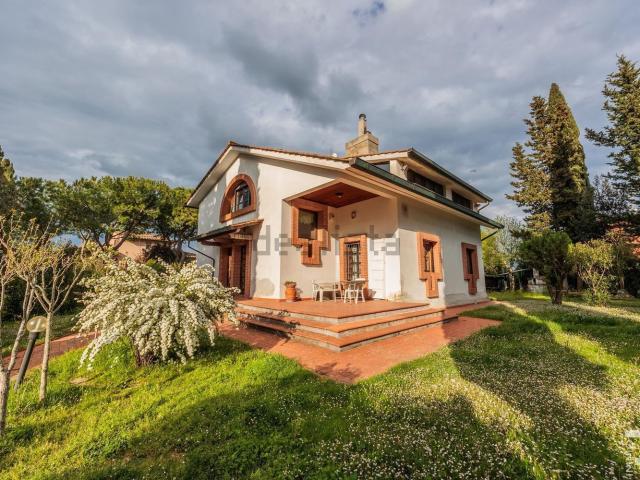 Casa in vendita a Peccioli, Toscana