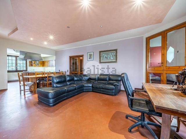 Casa in vendita a Lesignano De' Bagni, Reggio Emilia