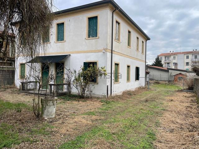 Casa in vendita a Monterosso, Gambarare