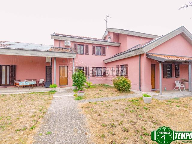 Casa in vendita a Calignano, Cura Carpignano